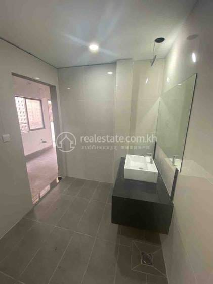 Toul KorkHouse and lot出租，价格$6,500