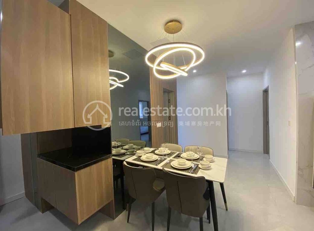 $2,300 Condo