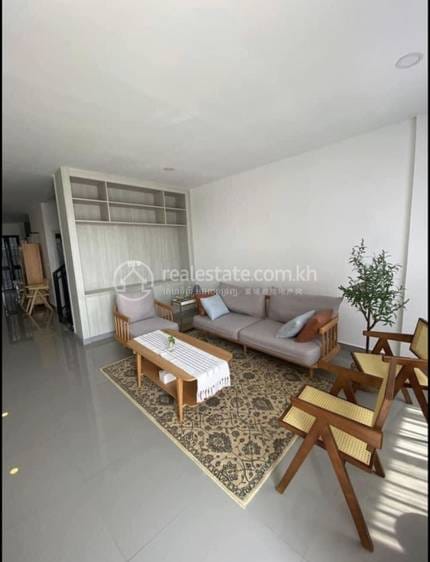 Villa À louer à Meanchey $1,200