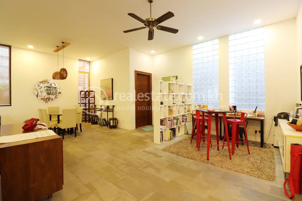 Вилла Для Аренды in Chamkarmon $5,000