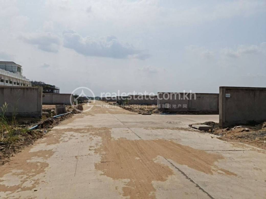 ที่ดิน สำหรับขาย ใน Chroy Changvar $285,000