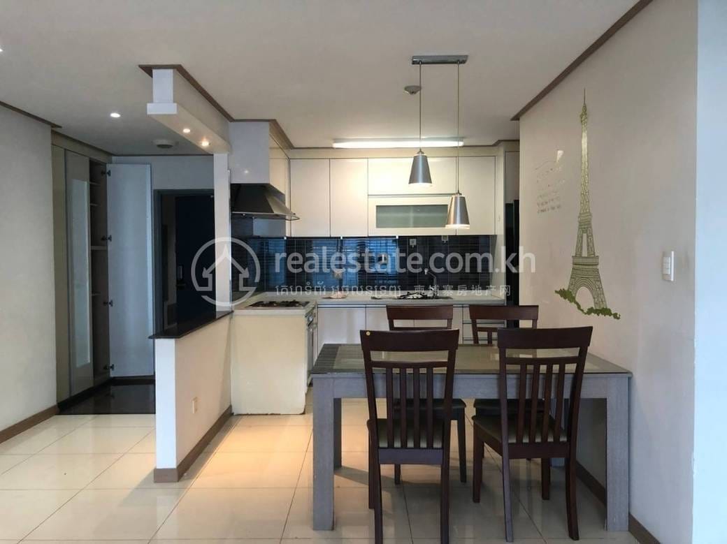 Apartment For Rent with 1 Parking Space