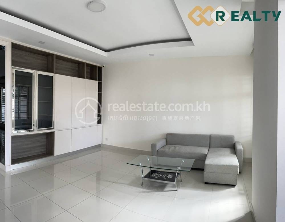 带2个停车位的双子别墅For Sale & Rent