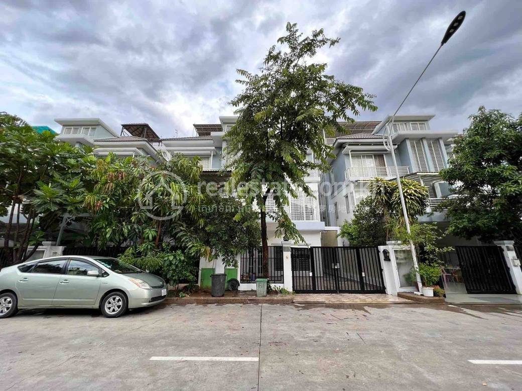 residential Twin Villa for sale in Nirouth ID 214702