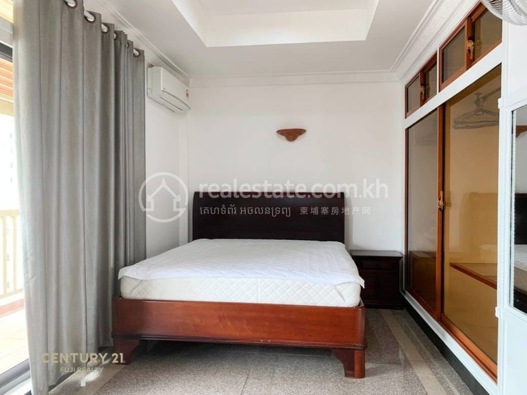Apartment For Rent with 1 Parking Space