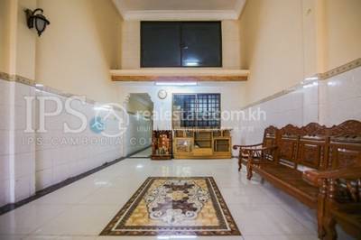 2001271549ca489e-10051-TownHouse-For-rent-ToulSsangke-PhnomPenh-2.mob.jpg