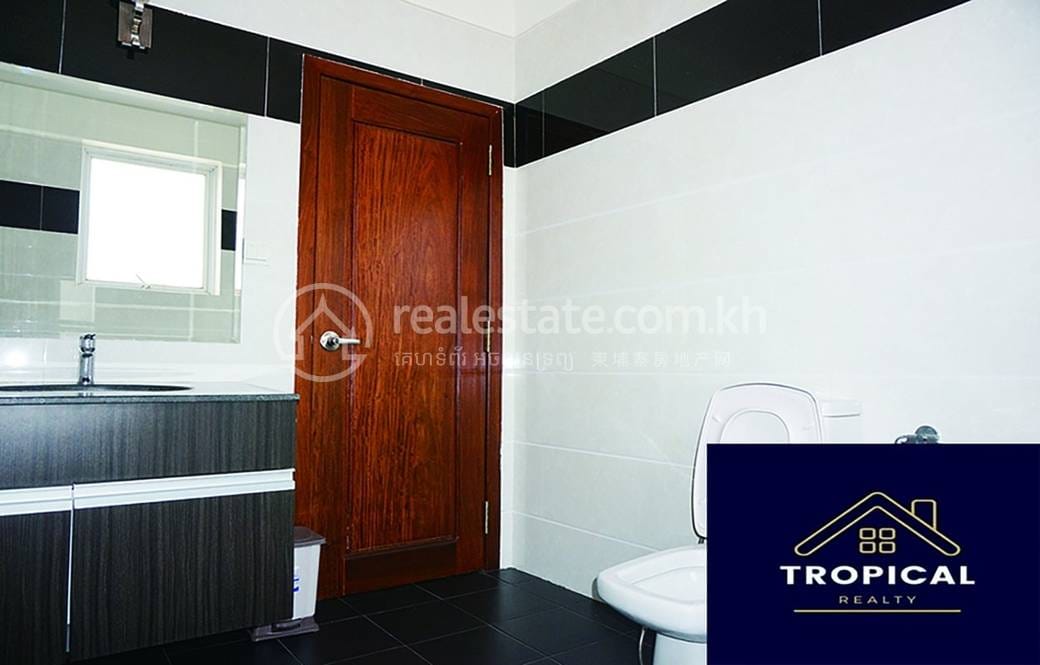 114 sqm Living Size Apartment For Rent in Chamkarmon