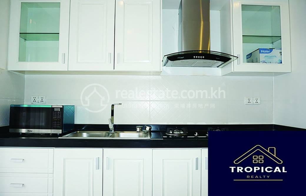 142 sqm Living Size Apartment For Rent in Chamkarmon