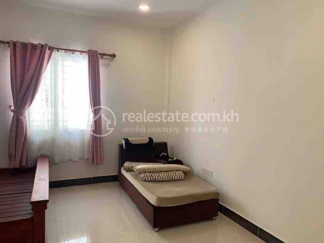 Шопхаус Для Аренды in Chroy Changvar $550