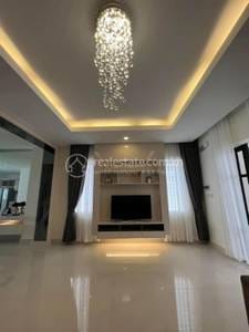 Chbar Ampov双子别墅出租，价格$2,500