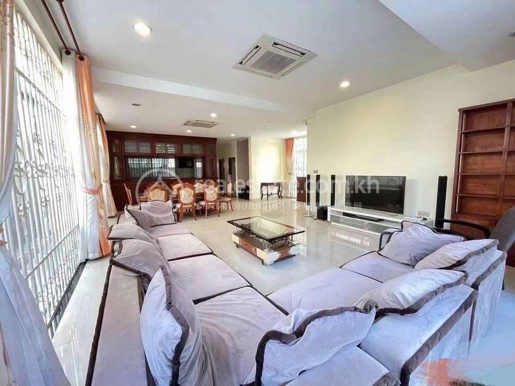 Chamkarmon วิลล่า สำหรับเช่า ใน Tonle Bassac Chamkarmon $3,000