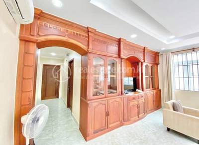 Condo For Rent in Chamkarmon $650