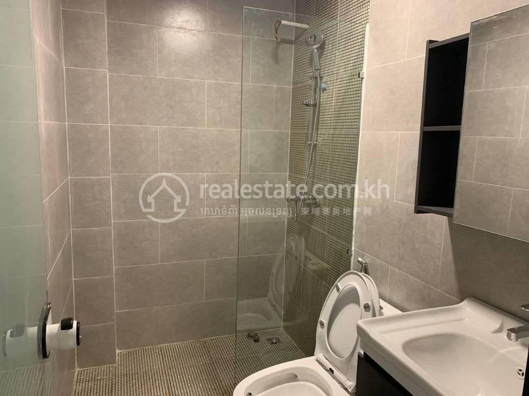 Condo For Rent in Chamkarmon $380
