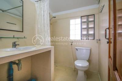 Daun Penh Apartment For Rent in Daun Penh