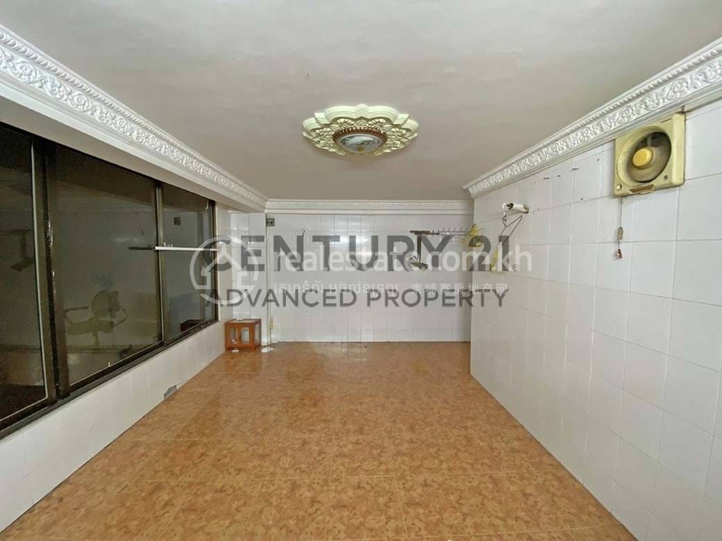 Tuek L'ak 2 Flat House For Sale in Tuek L'ak 2