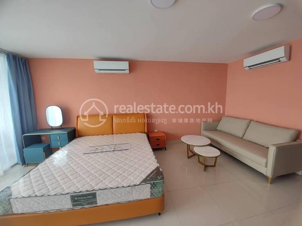 Chamkarmon Condo For Rent in Chamkarmon
