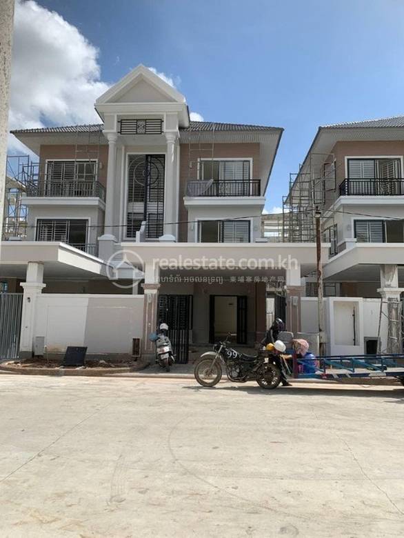residential Villa for sale in Nirouth ID 215696