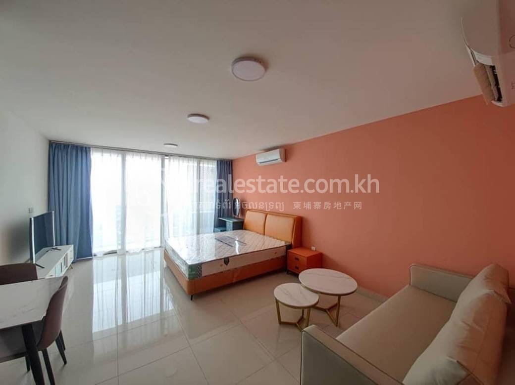 Chamkarmon Condo For Rent in Tonle Bassac Chamkarmon $650