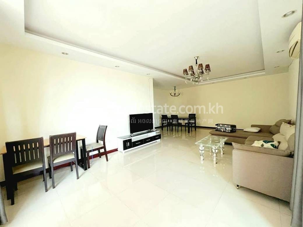 Condo For Rent in Chamkarmon $1,500