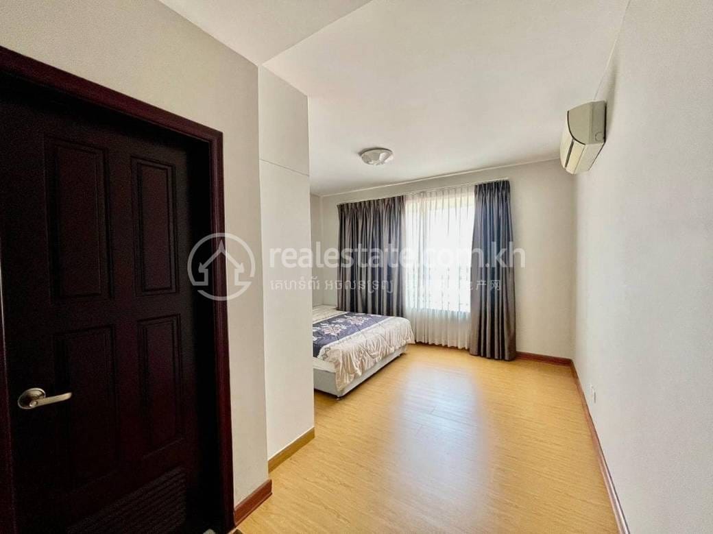 Condo For Rent in Chamkarmon $1,000
