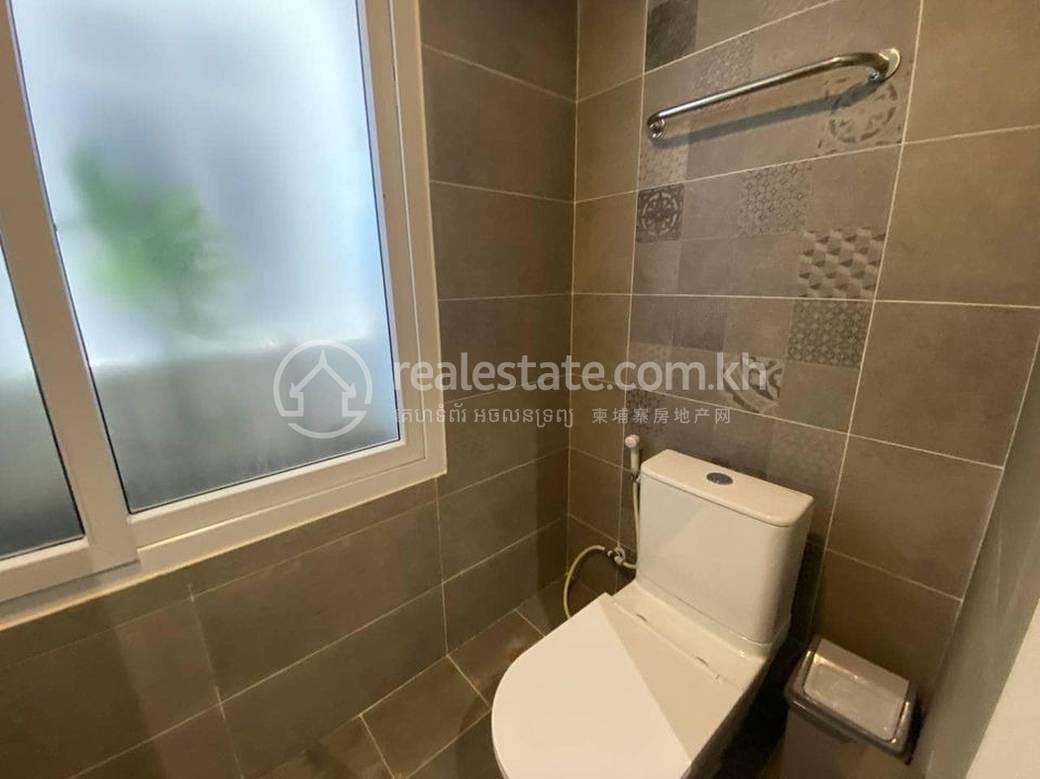 Chamkarmon Condo For Rent in Chamkarmon
