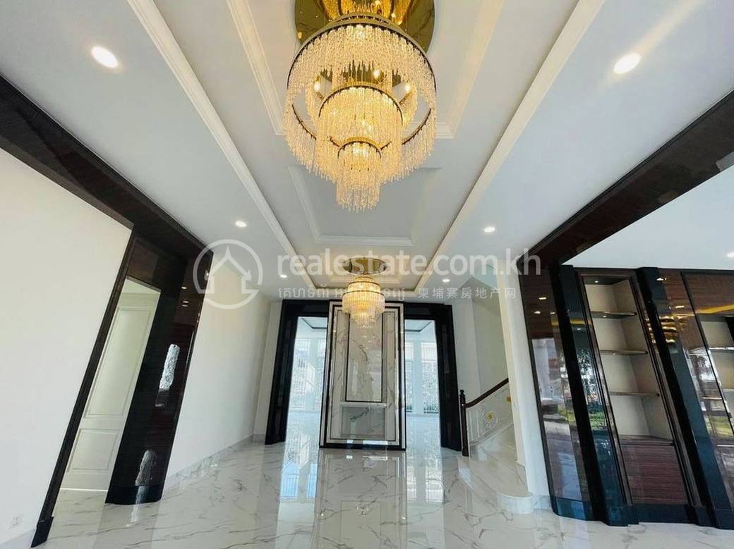 Chbar Ampov别墅出租，位于NirouthChbar Ampov，价格$30,000