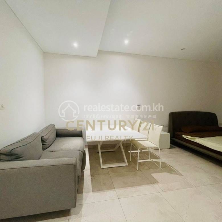 Condo For Rent in Tonle Bassac, Chamkarmon, Phnom Penh