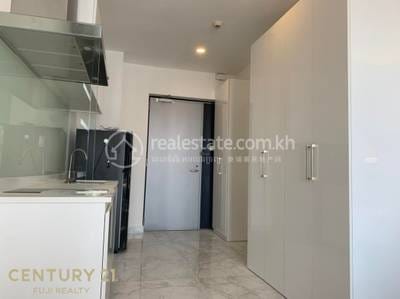 Condo For Rent with 1 Parking Space