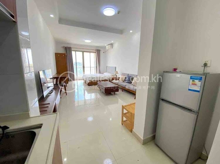 Flat For Rent in Tonle Bassac, Chamkarmon, Phnom Penh