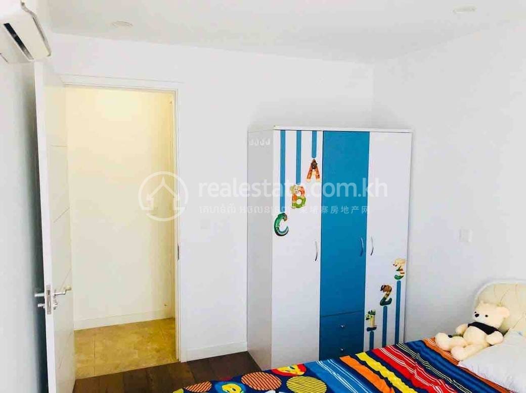Apartment For Rent in Tonle Bassac, Chamkarmon, Phnom Penh