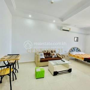 Condo For Rent in Chamkarmon $450
