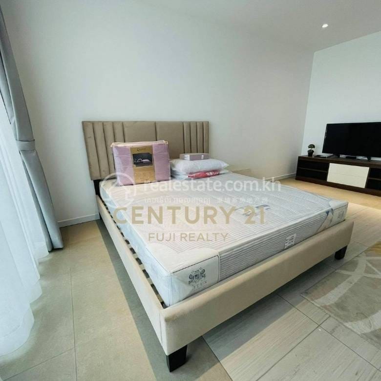 Condo For Rent in Chamkarmon $700