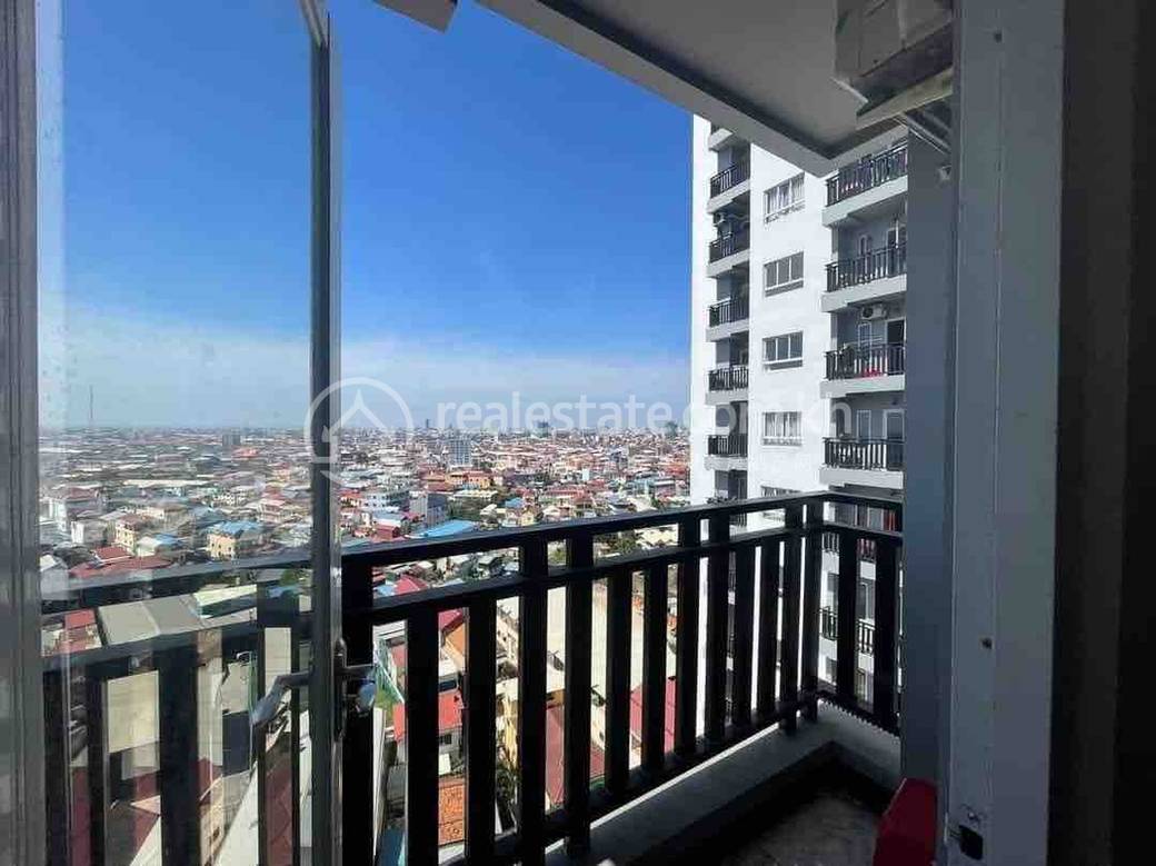 Apartment For Rent in Chamkarmon $1,100