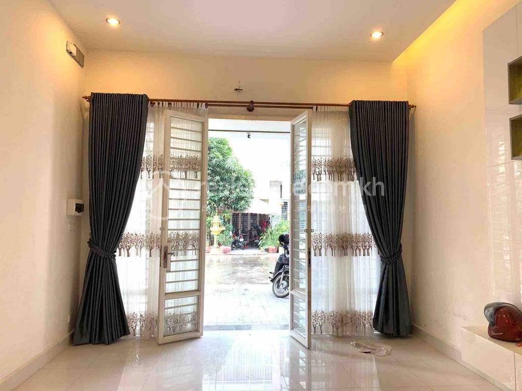 Chbar Ampov店屋出租，价格$600