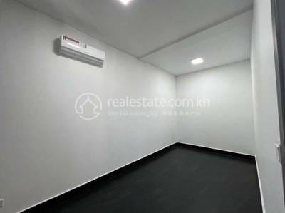 แฟลต ราคา $550