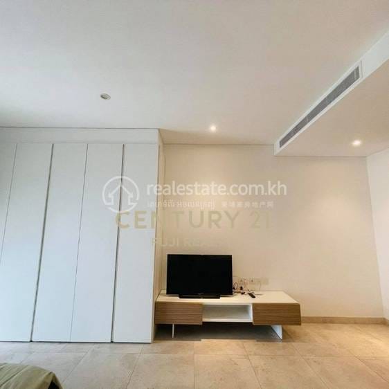 Chamkarmon Condo For Rent in Chamkarmon