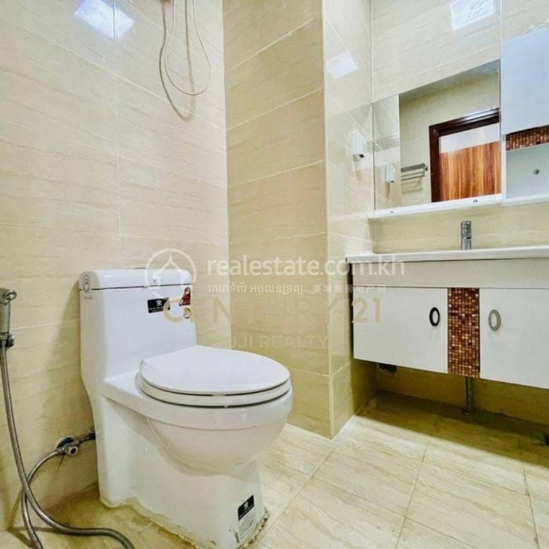Chamkarmon Condo For Rent in Chamkarmon