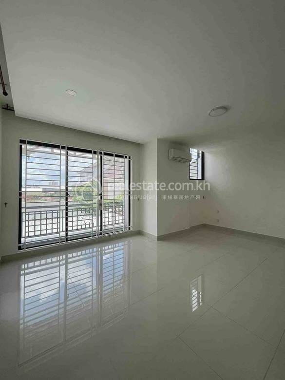 Villa For Sale in Chbar Ampov $349,000