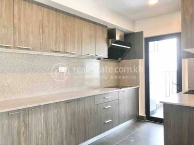 95 sqm Living Size Apartment For Rent in Chamkarmon