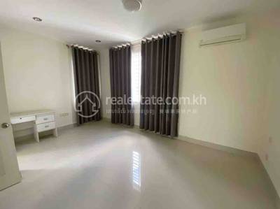 Nirouth, Chbar Ampov, Phnom Penh