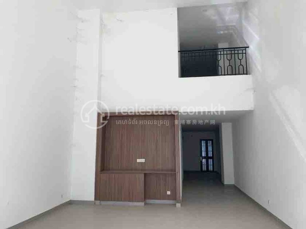 Meanchey店屋出租，价格$1,500
