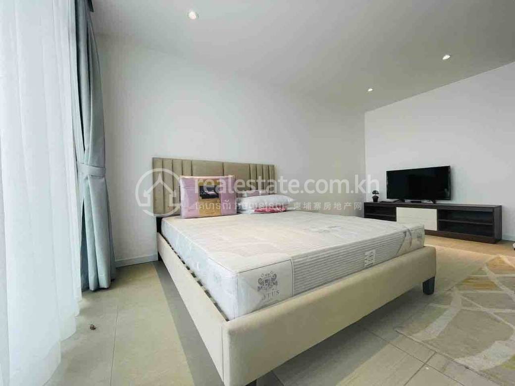 Condo For Rent in Tonle Bassac, Chamkarmon, Phnom Penh