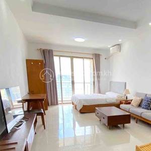 Condo For Rent in Chamkarmon $400