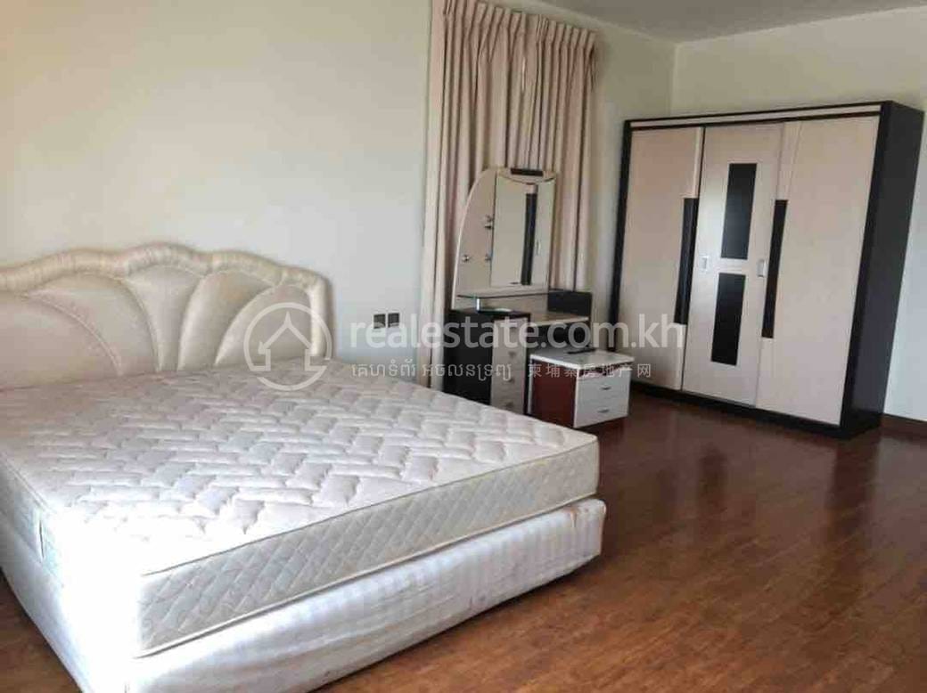 Chamkarmon Condo K pronájmu in Chamkarmon
