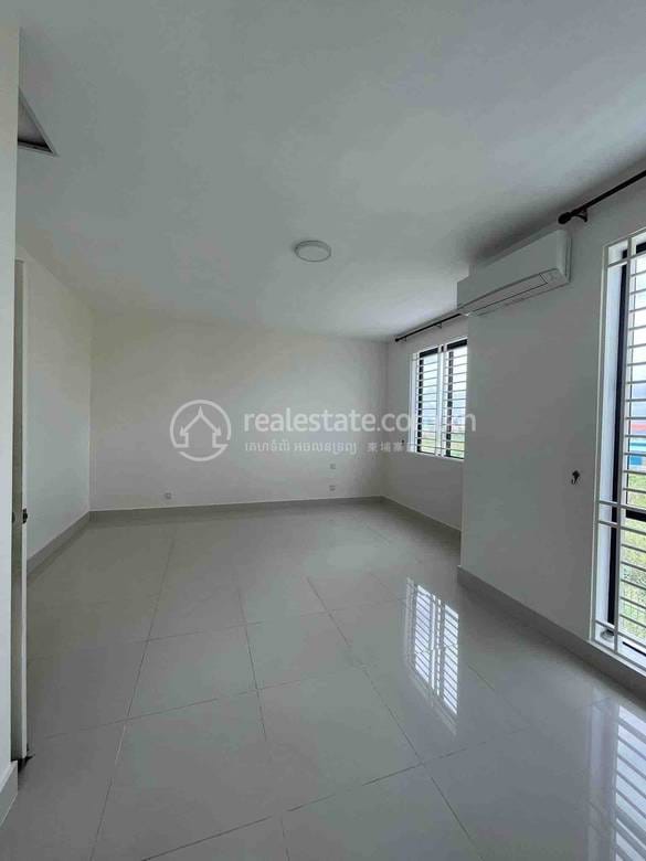 វីឡា តម្លៃ $349,000