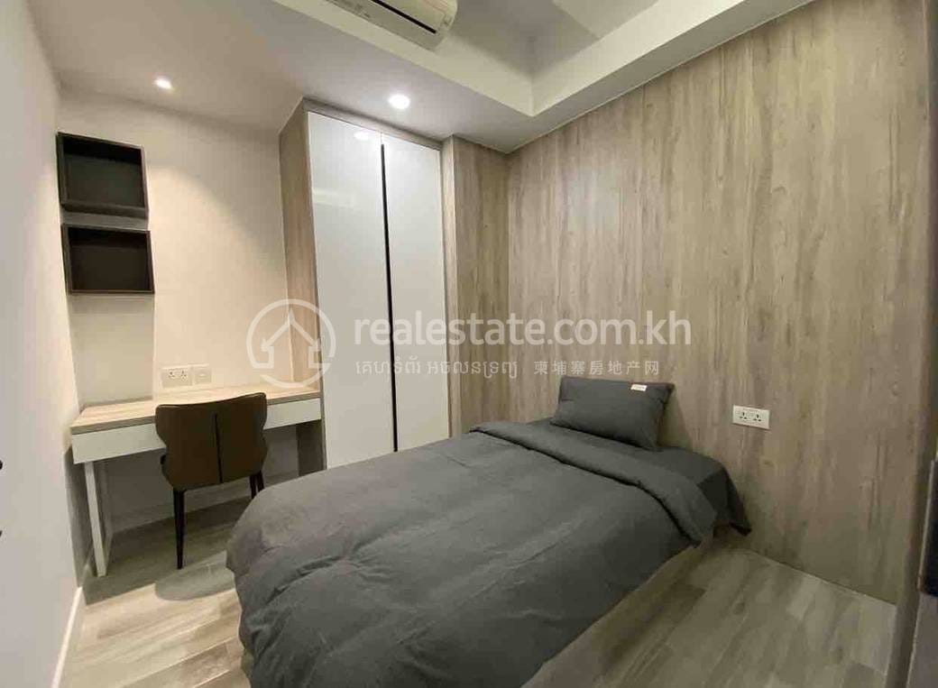 60 sqm Living Size Apartment For Rent in Boeng Keng Kang