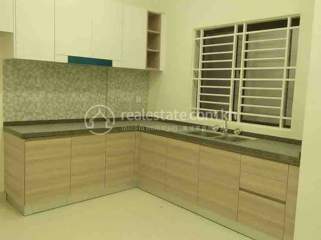 Chbar Ampov Apartment For Rent in Chbar Ampov