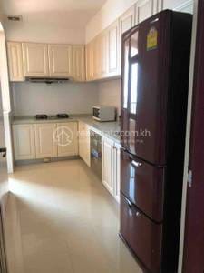 3 Bedrooms Condo K pronájmu for $2,600