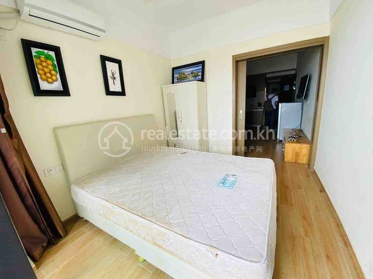 Flat For Rent in Tonle Bassac, Chamkarmon, Phnom Penh