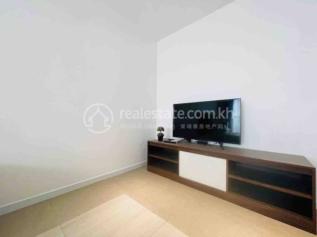 $650 Condo